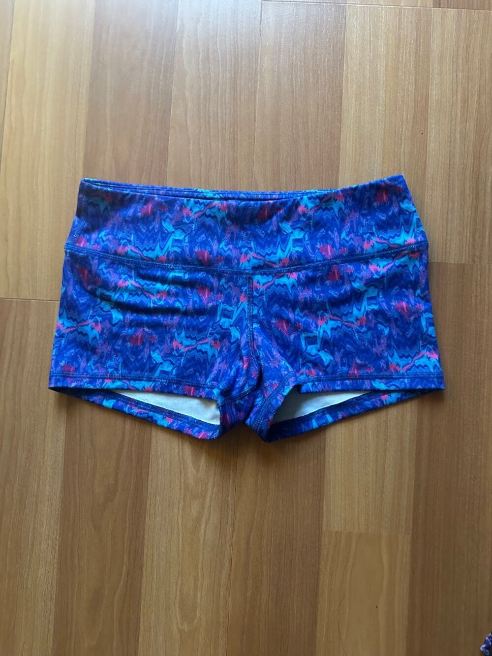 FLEO Shorts – Electric Blue Abstract Print – Size M